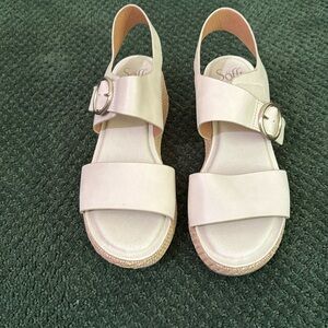Sofft size 8 sandals